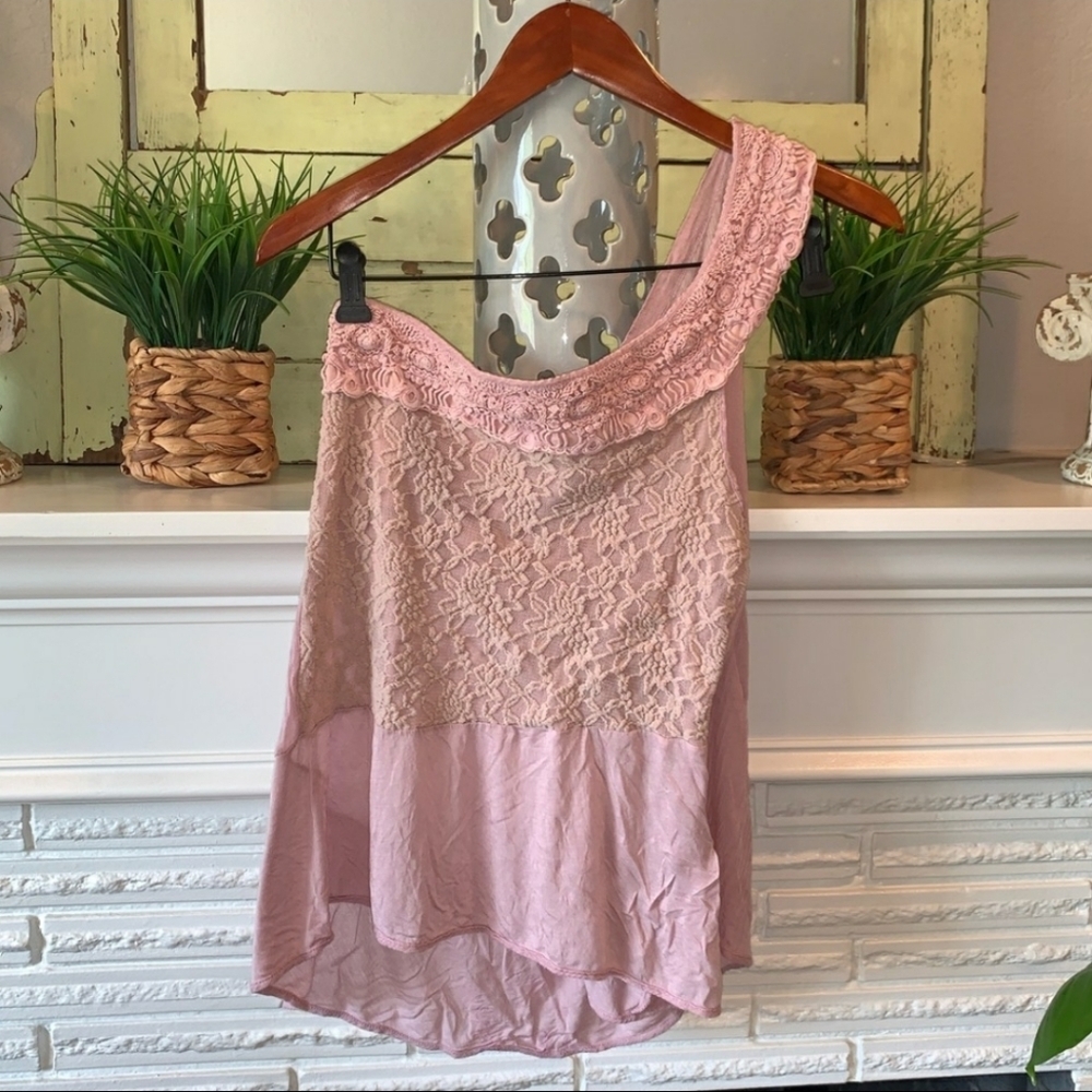❤️5/$25 Free People New Romantics